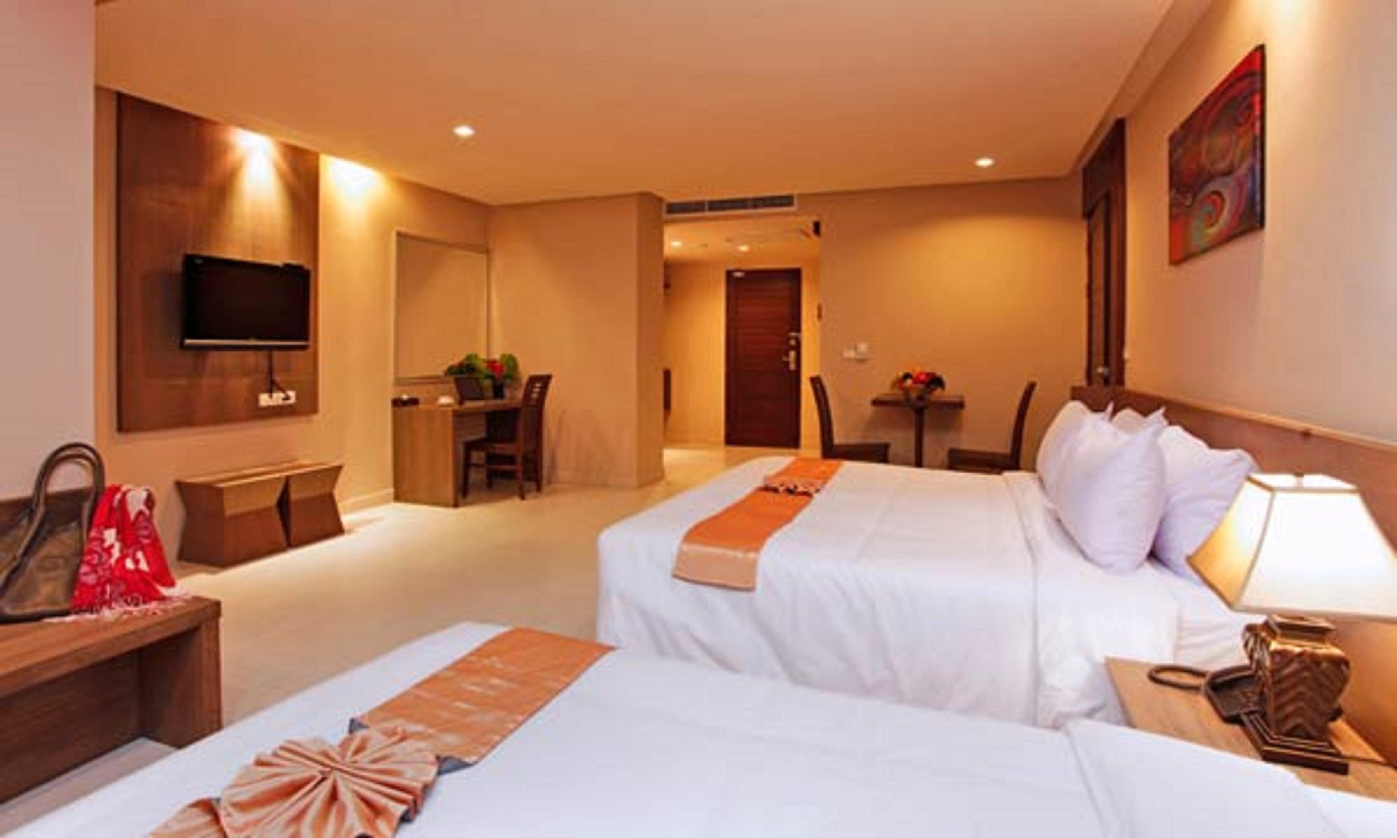 Pattaya Loft Hotel Стая снимка
